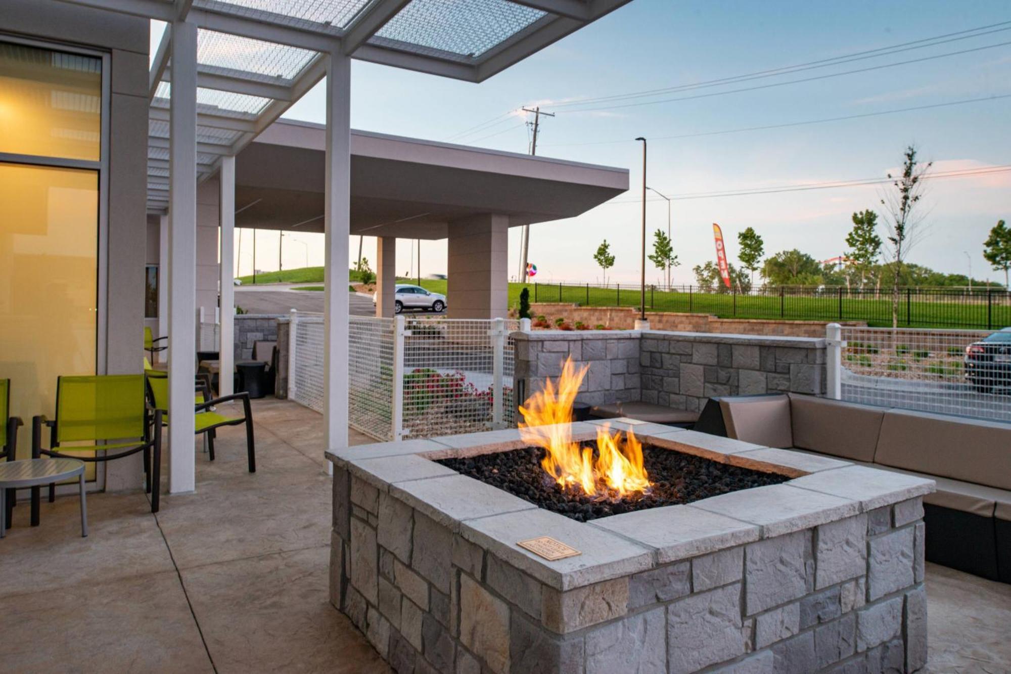 Springhill Suites By Marriott Kansas City Northeast Kültér fotó